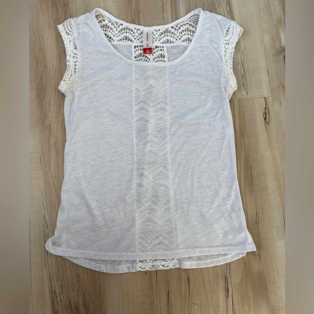 No Boundaries White Lace Accent Women's Blouse